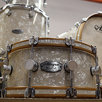 Master Craft in Antique White Pearl